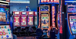 Filipino player accessing sz777 apk live casino on mobile phone